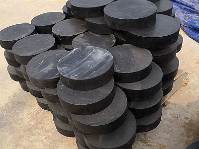 侯马市板式橡胶支座由若干层橡胶片与薄钢板经加压硫化